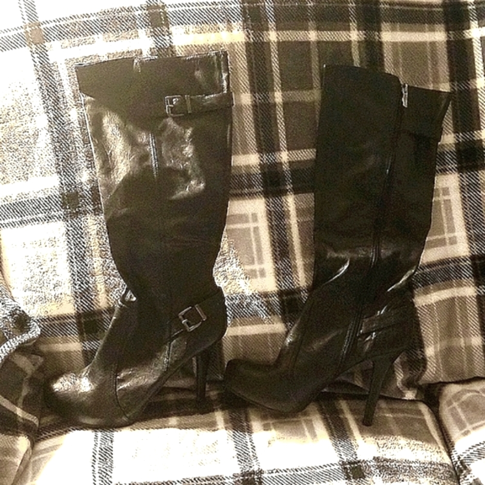 Brand new Leather Women's Boots Size 10M Blk Brand BCBC ENERATION